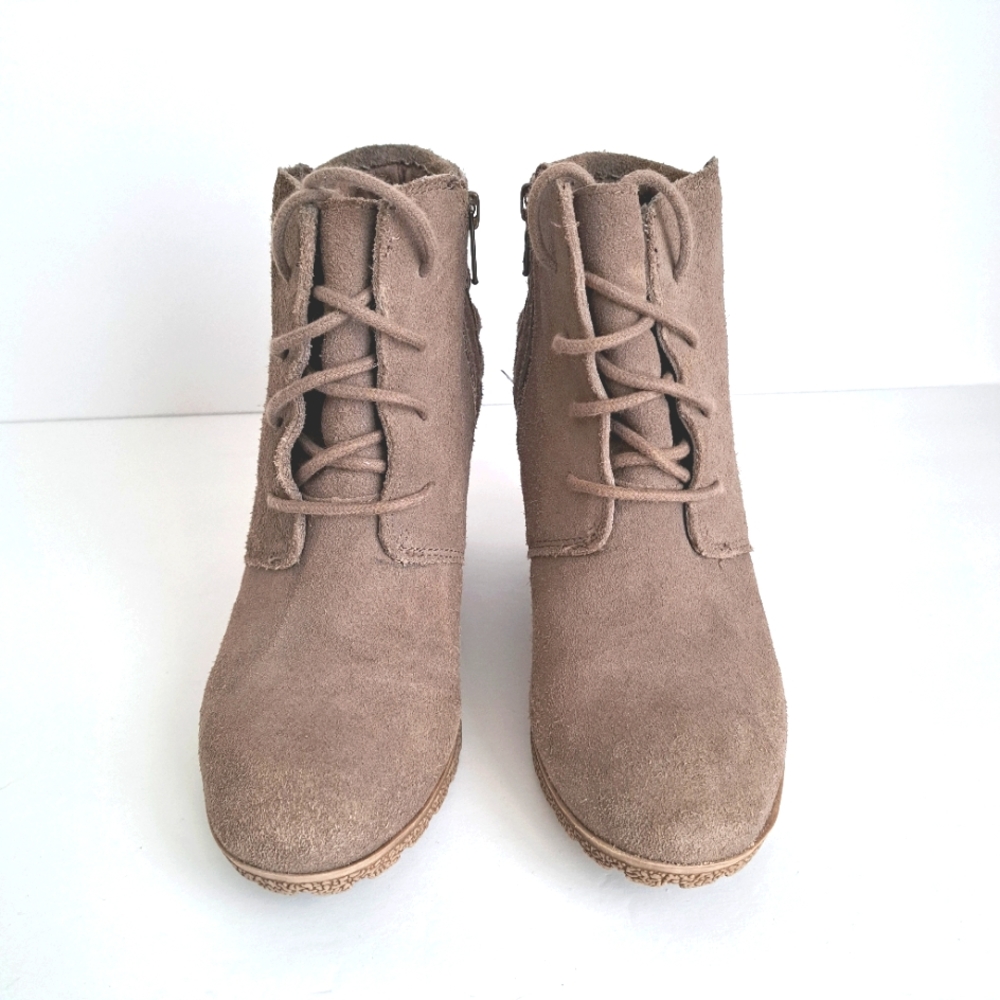 MIA Debra Taupe Suede tie up wedge ankle booties, sz 7 US, NM2395A - Picture 3 of 11